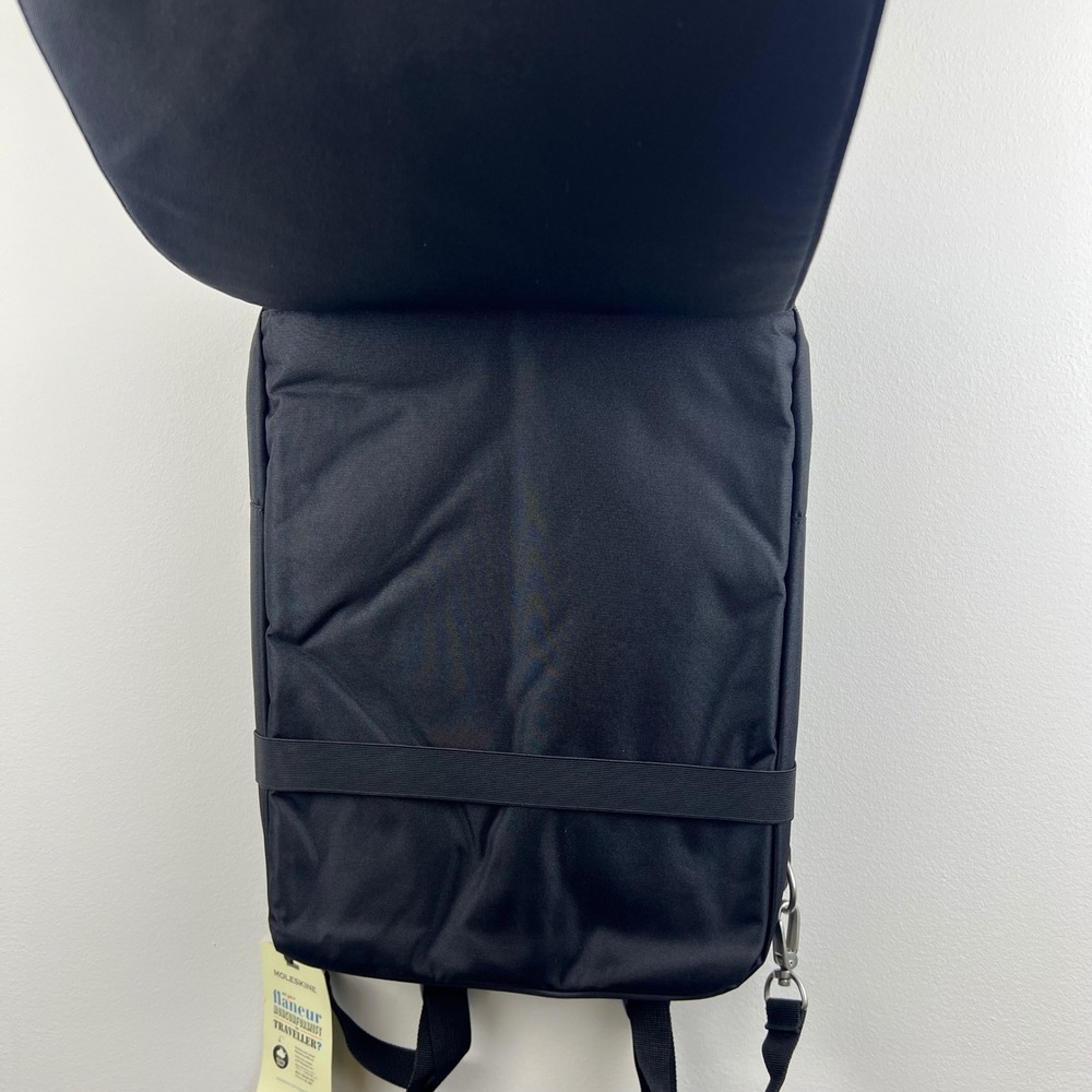 Moleskine ID Vertical Device Bag 15.4" Black Powerseal NWT Laptop Backpack - Picture 10 of 12